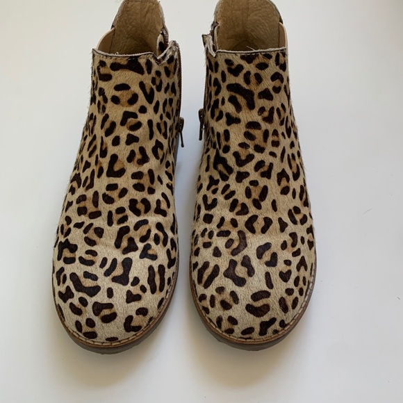 Mini Boden Kids Cheetah Print Booties - Picture 2 of 4
